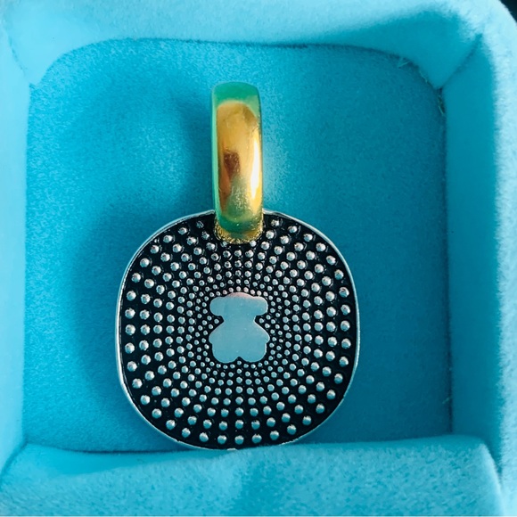 Tous Pendant Radiant Rays Spanish Bear - Picture 2 of 14